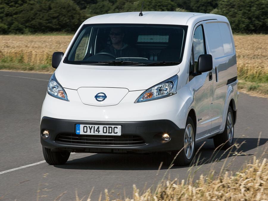  Nissan e-NV200 Van 2014 года  (UK) (фото 17 из 30)